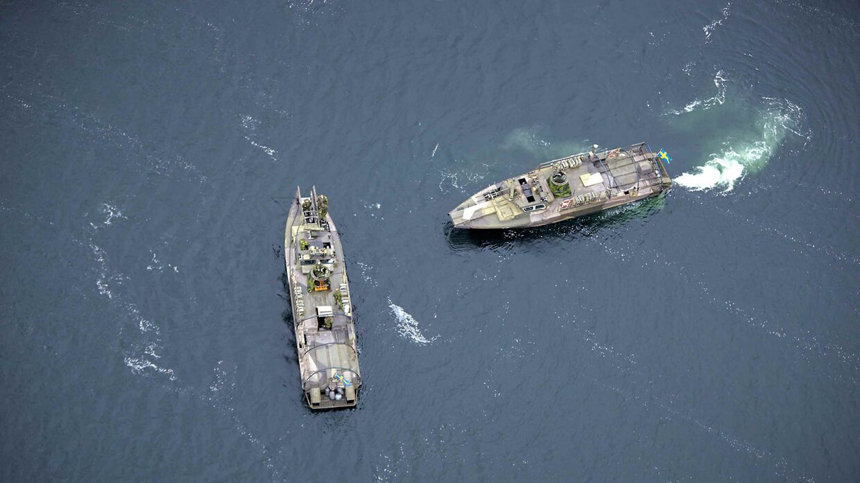 Малые ракетные корабли ВМФ Швеции ведут поиски подводной лодки в районе Стокгольмского архипелага