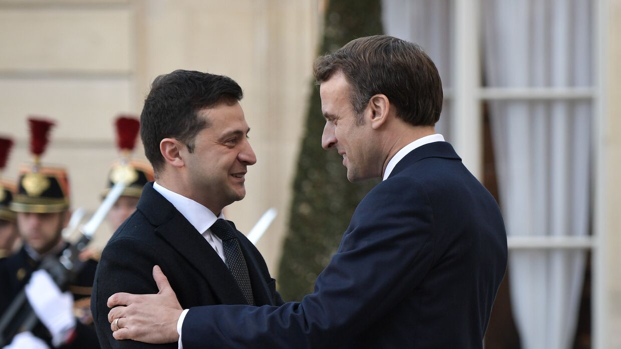 Президент Украины Владимир Зеленский и президент Франции Эммануэль Макрон
